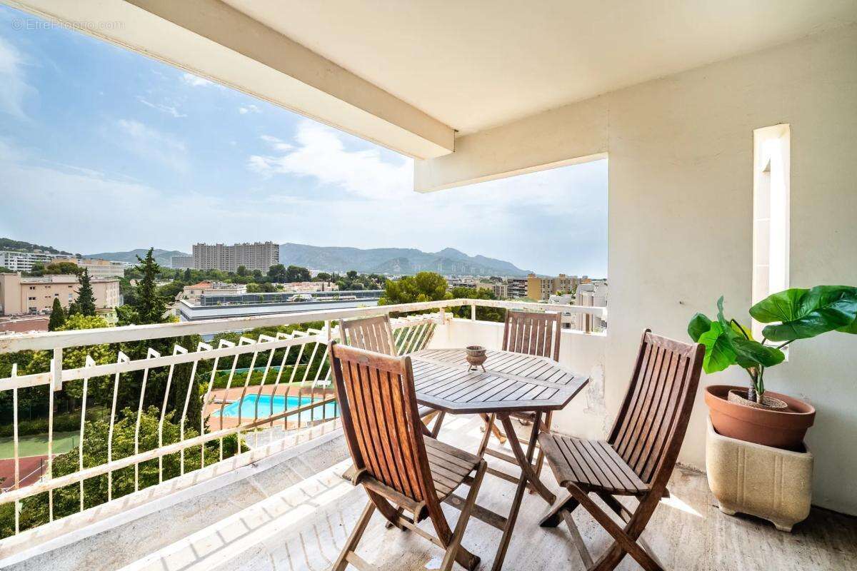 Appartement de 4 pièces de 82 m² situé à Marseille - photo 2