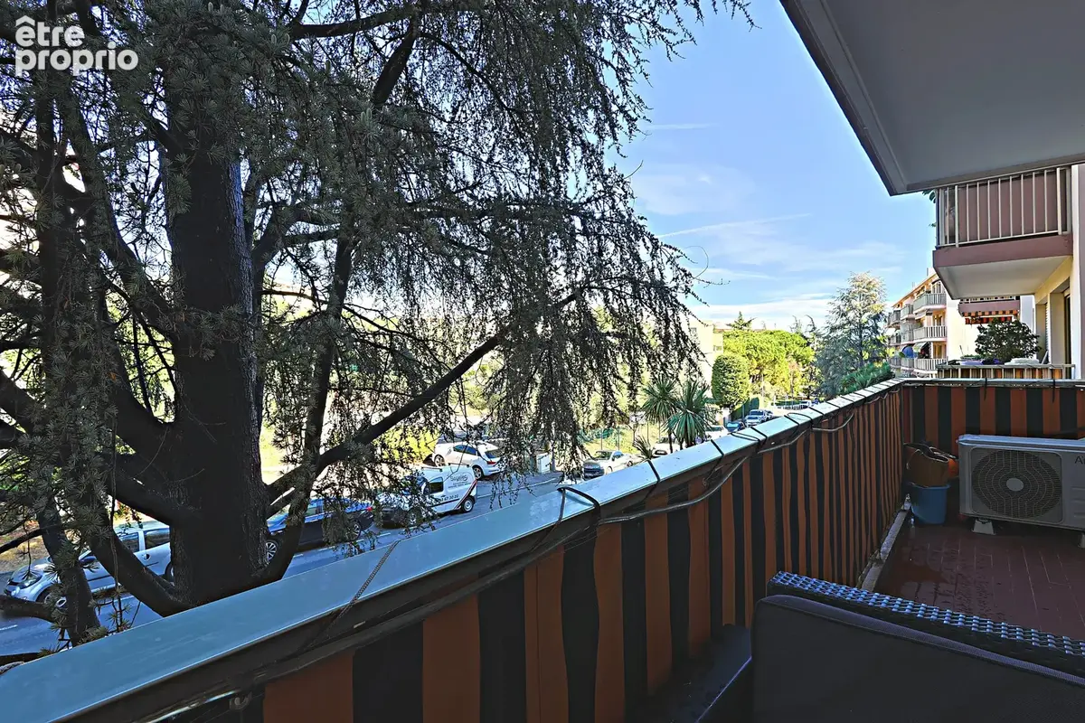 ANTIBES · Proche centre-ville · Appartement 3 pièces · 78,57 m² · Terrasse, cave, ascenseur - photo 13