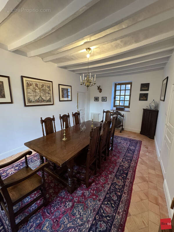 Maison à SAINT-OUEN-EN-CHAMPAGNE