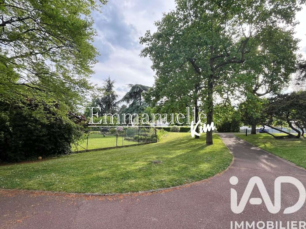 Appartement 77 m² à Montmorency  - photo 2