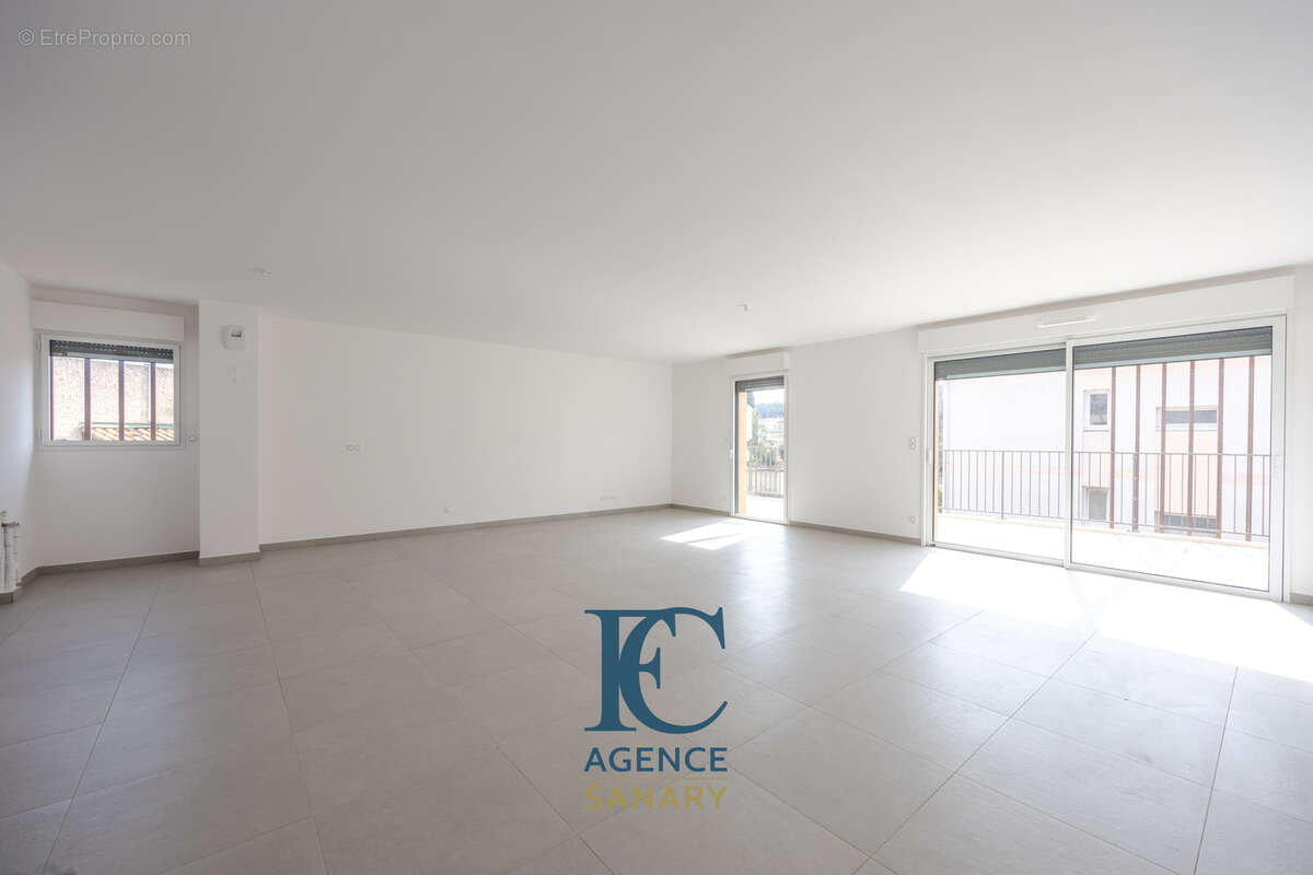 Appartement à SIX-FOURS-LES-PLAGES