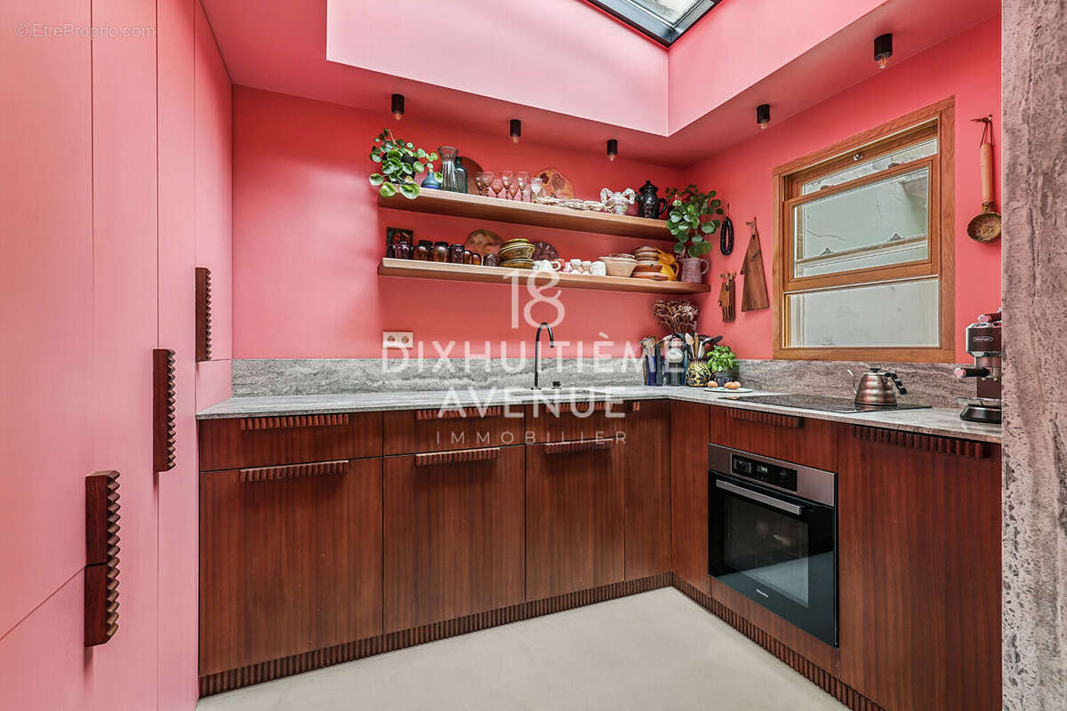 Appartement à PARIS-18E