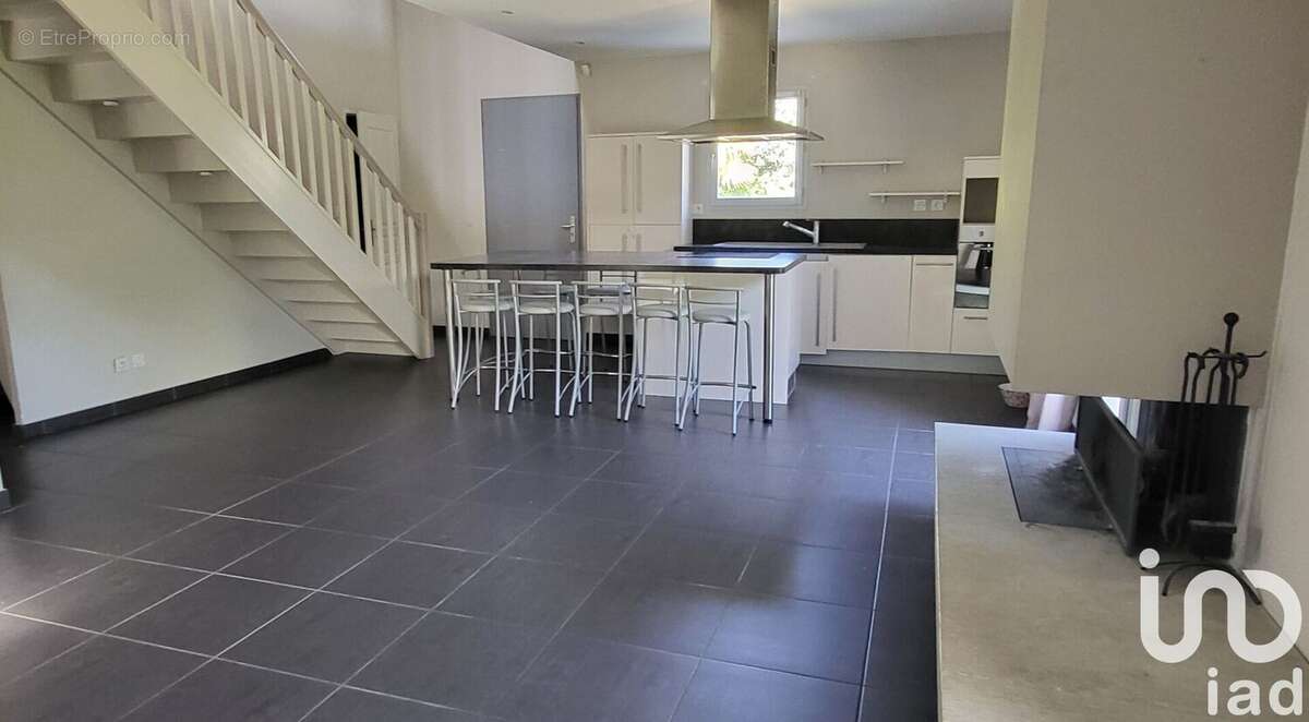 Photo 2 - Maison à SOUCIEU-EN-JARREST