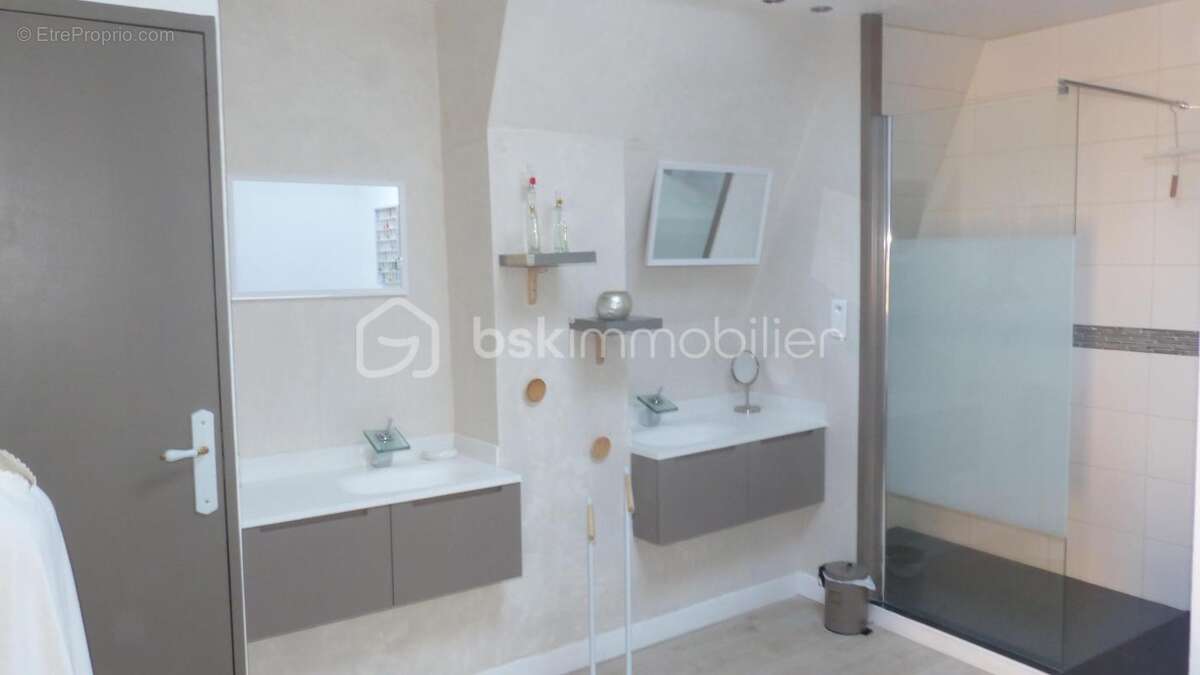 Maison à ROUSSILLON