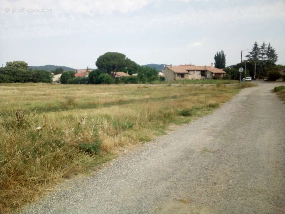 Terrain 180 m² à Manosque  - photo 2