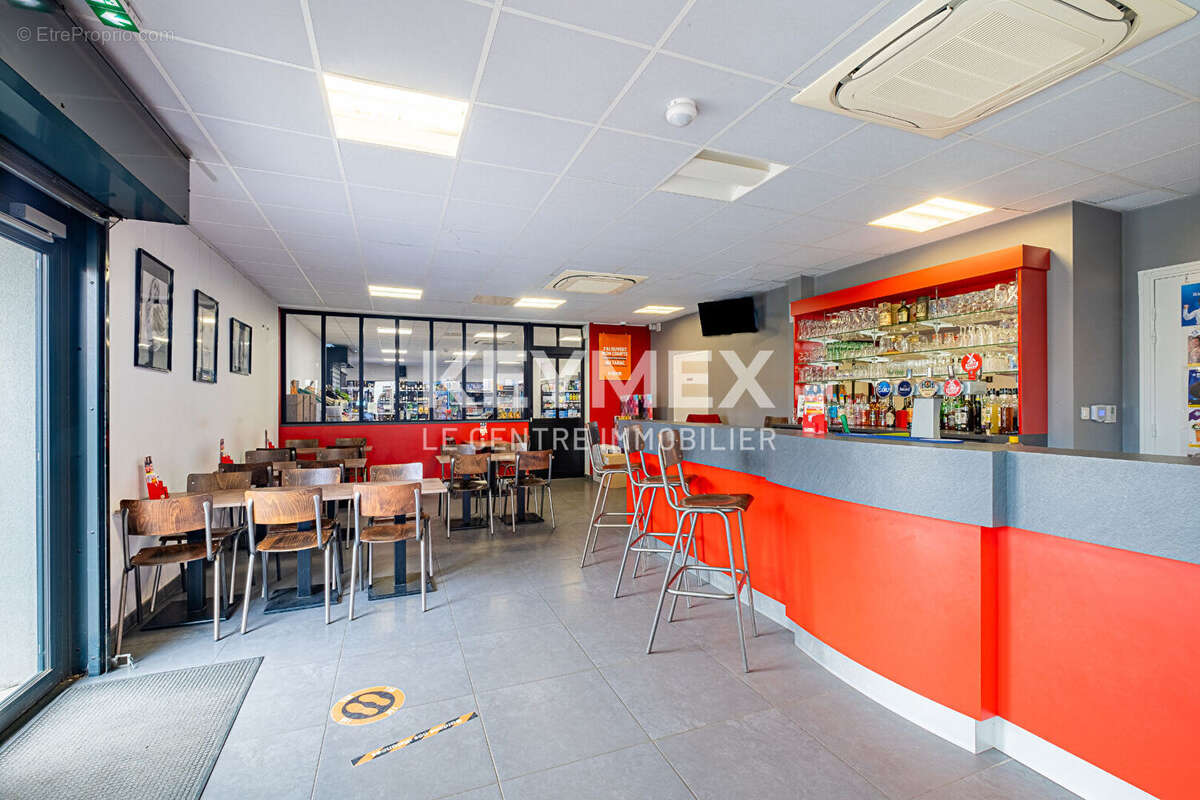 Commerce à SAINT-VIAUD