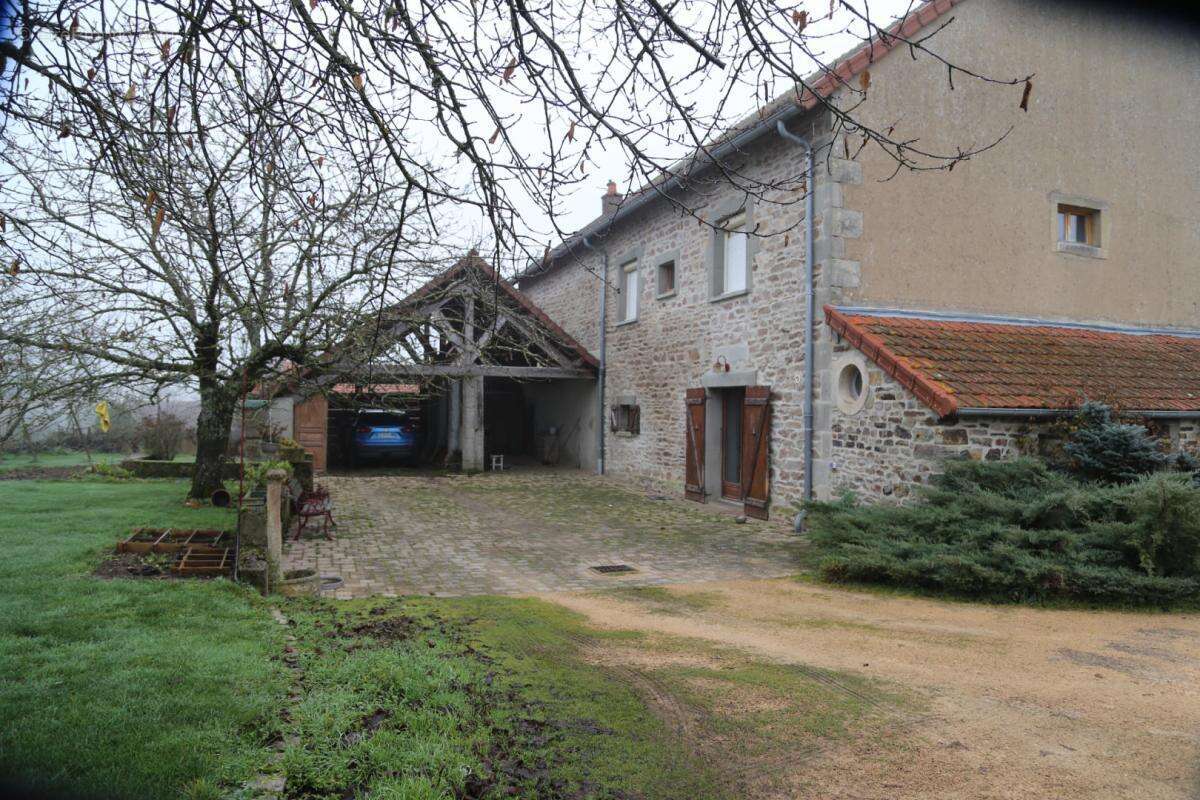 Ancienne fermette rénovée de 160 m² à proximité d'Autun - photo 4