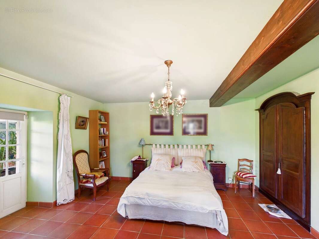 Maison à CASTILLON-LA-BATAILLE