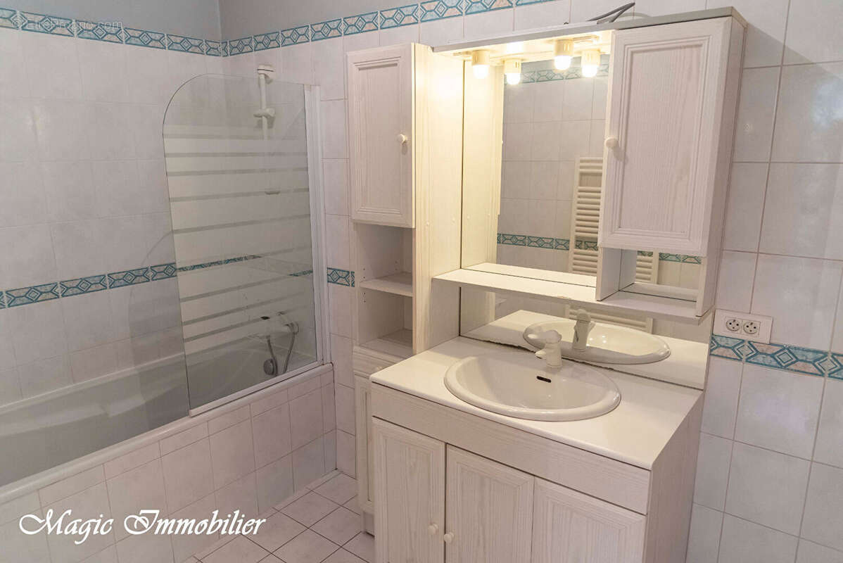 Appartement Oyonnax 2 pièce(s) 53.9 m2 - photo 6