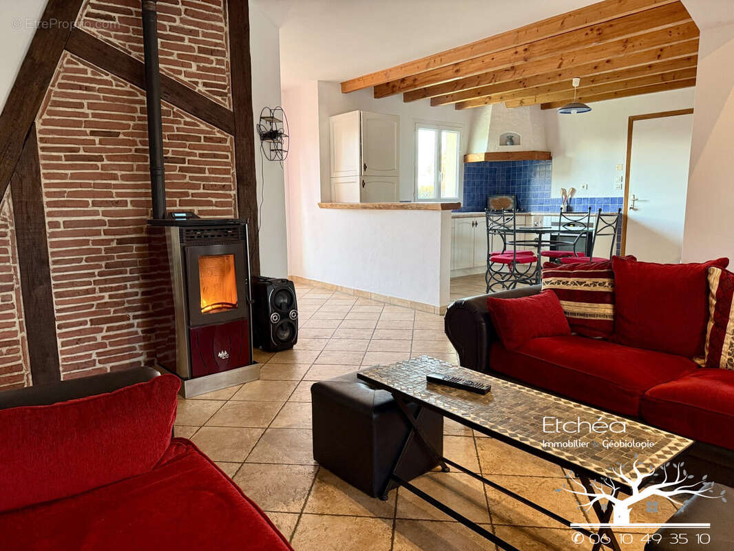 Maison à SERRES-CASTET