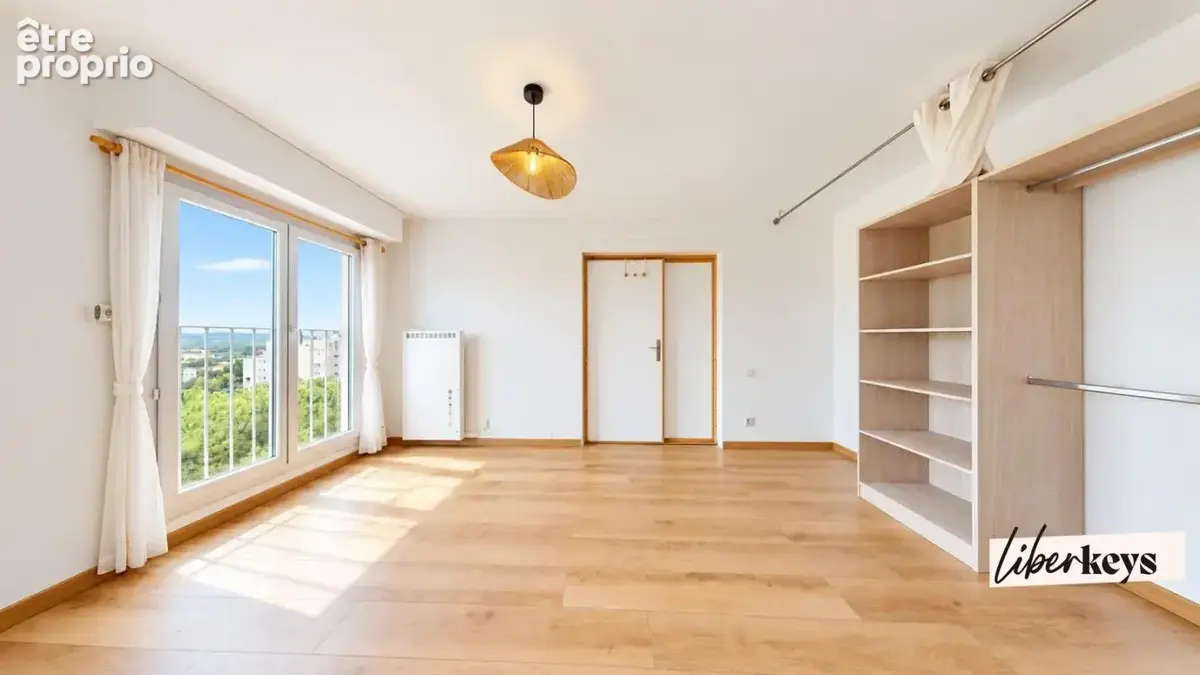 Appartement T4  de 80 m² avec balcon   Box privé et   Parking à Draguignan - photo 10