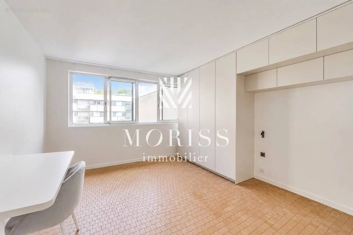 Appartement à PARIS-9E