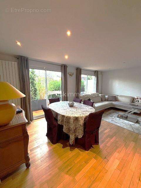 Maison à BRY-SUR-MARNE