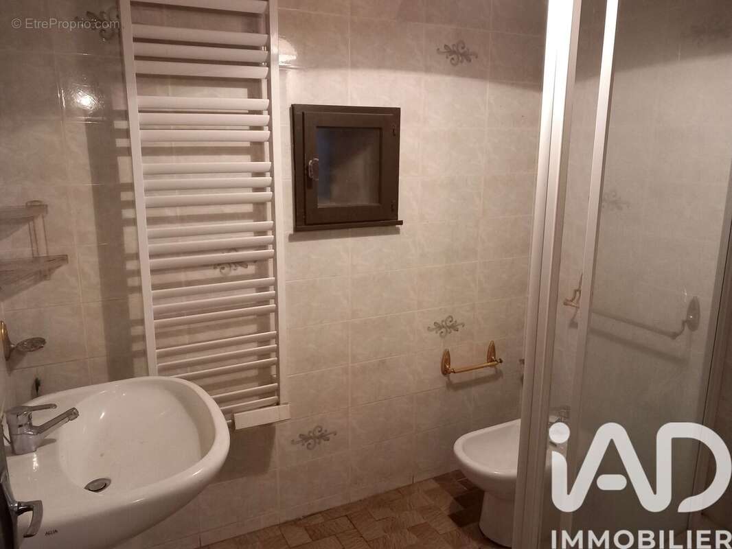 Maison 184 m² à Fretigny  - photo 6