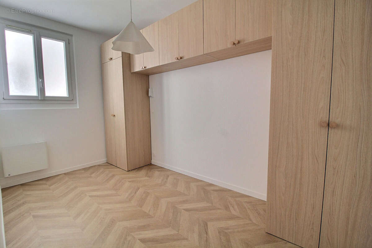 Appartement à COURBEVOIE