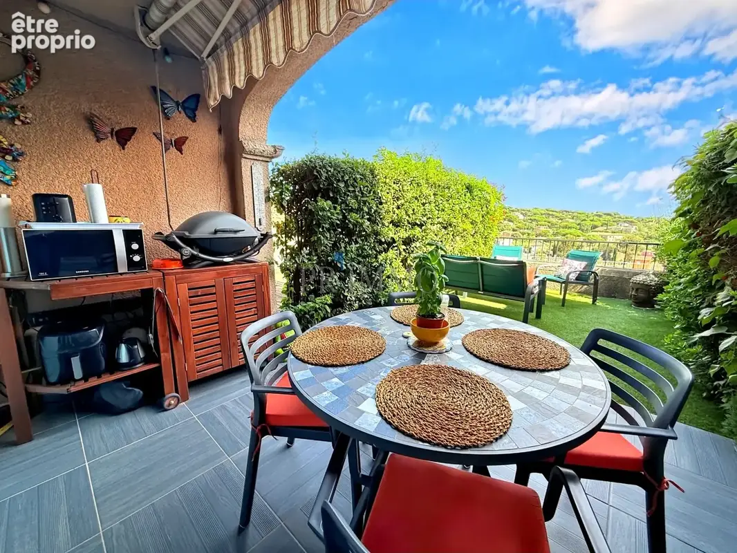 Sainte-Maxime   Appartement de 23,35 m2 au rez-de-chaussée, aperçu mer, terrasse belle vue piscine, parking - photo 4