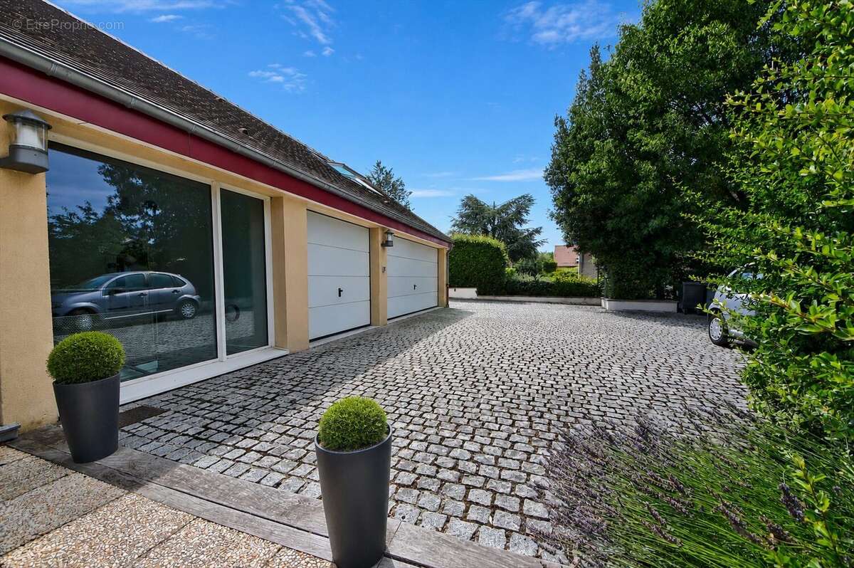 Maison 465 m² à Chambourcy  - photo 6