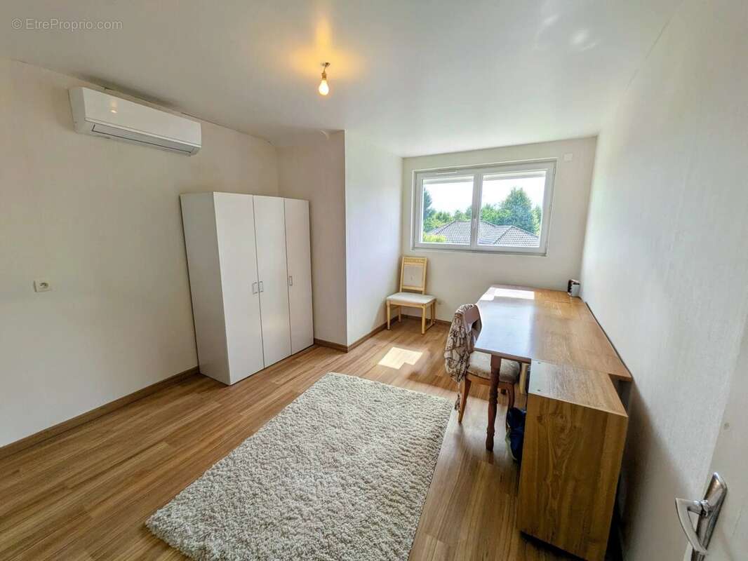 Maison 5 chambres – Commodités à pied ! - photo 8