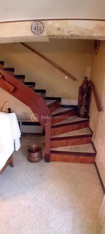 Maison de village 100 m² avec cour intérieure et balcon - photo 5