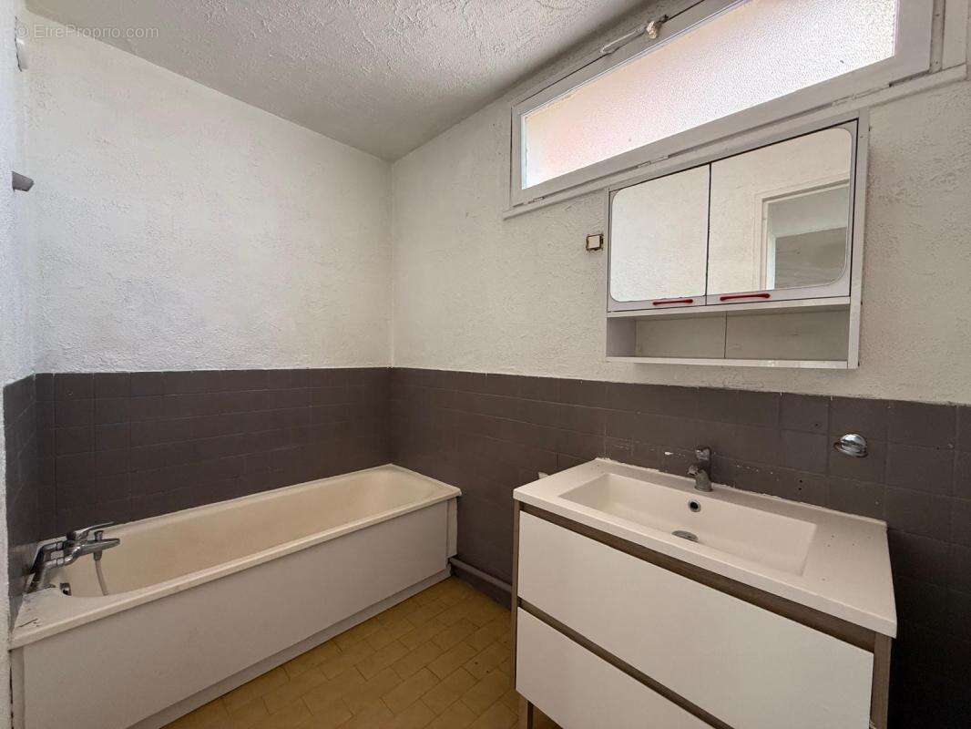 Appartement à MARSEILLE-10E