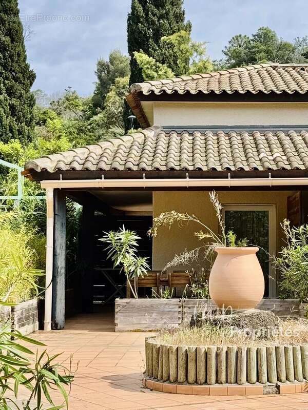 Appartement à LE LAVANDOU