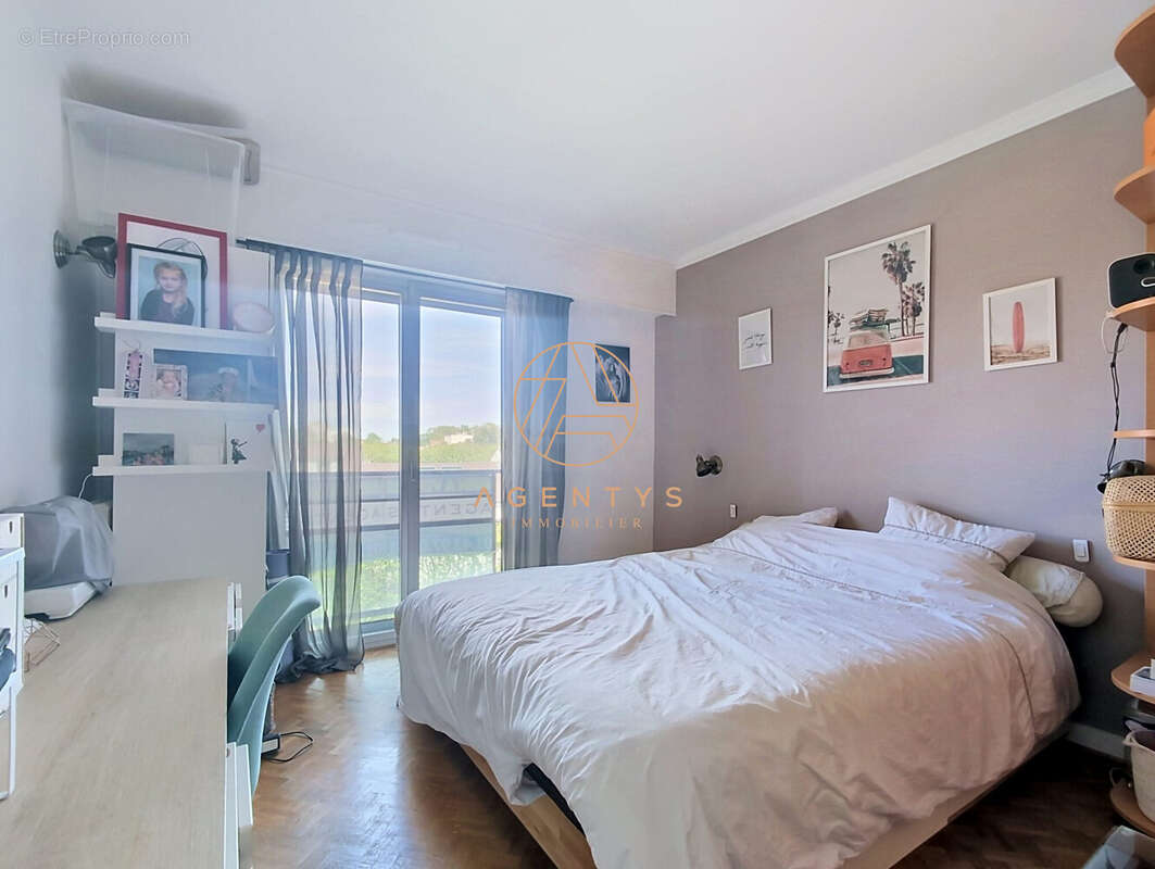 Appartement à SAINT-MAUR-DES-FOSSES