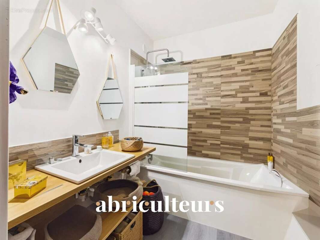 Appartement à MARSEILLE-8E