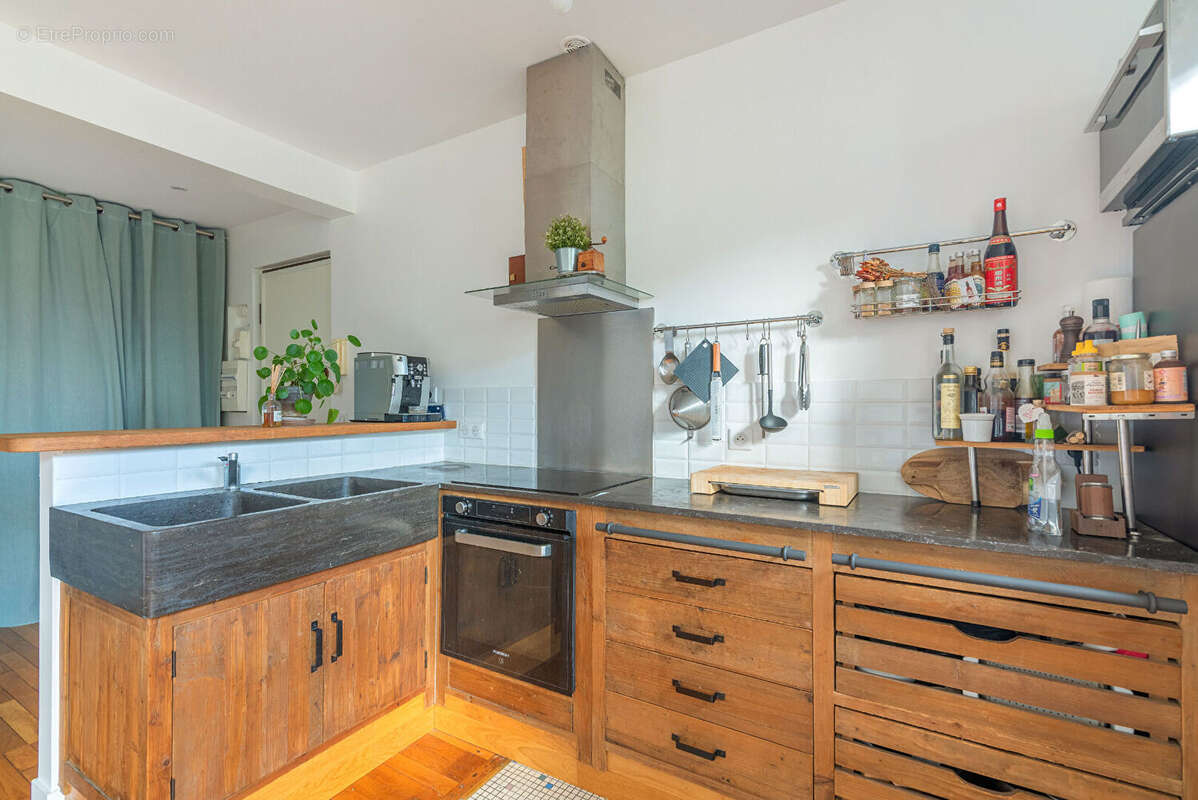 Appartement à LES LILAS