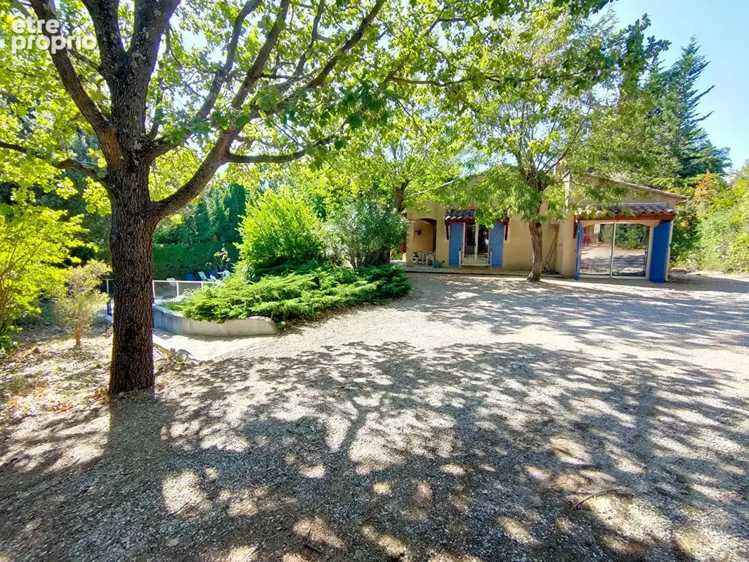 Photo Maison à Gareoult au prix de 478 000€
