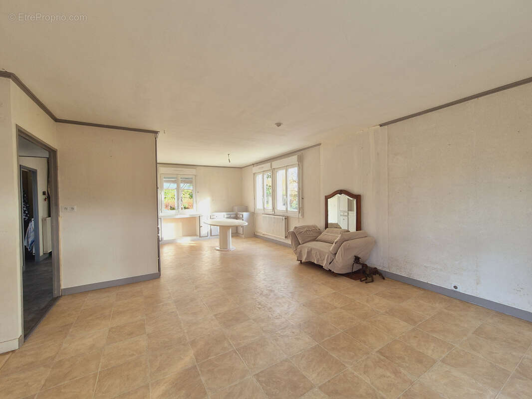 Maison à BASSE-GOULAINE