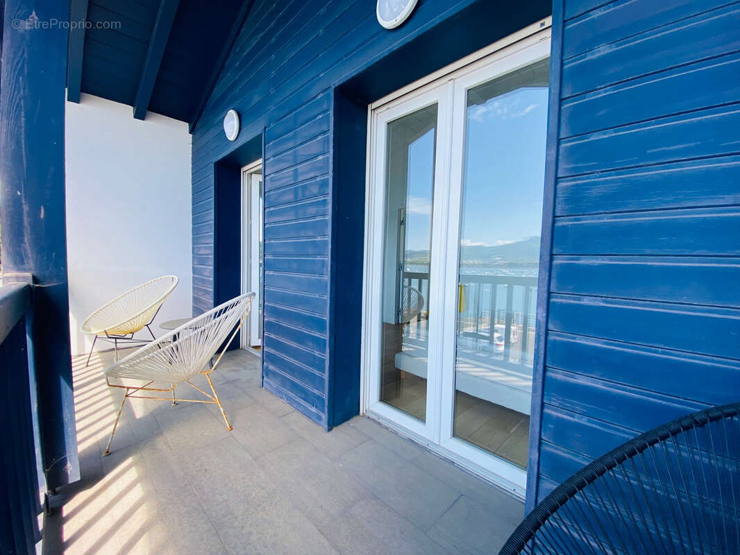Immeuble de 135m2 situe au port de la floride avec vue magnifique - photo 22