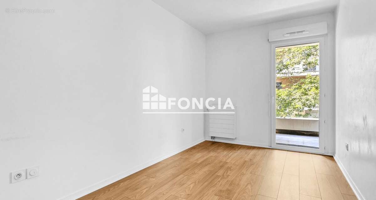 MASSY ATLANTIS – Appartement T3 COGEDIM avec une grande terrasse & parking, à 2 pas de la Gare TGV/RER ! - photo 13