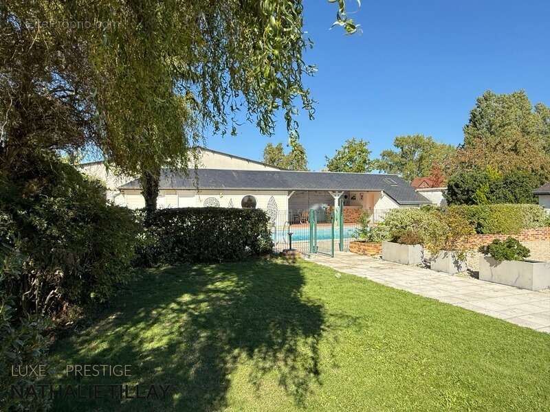 Maison à SAINT-PRYVE-SAINT-MESMIN