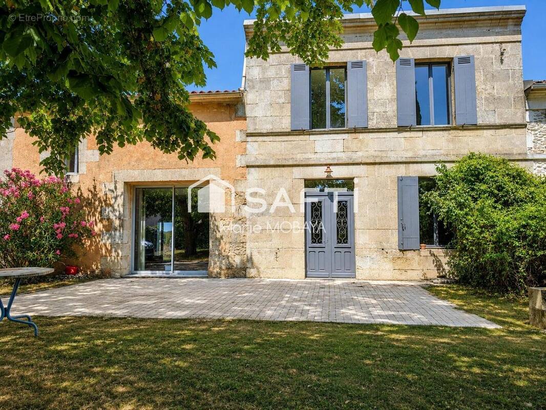 Photo 1 - Maison à BERSON
