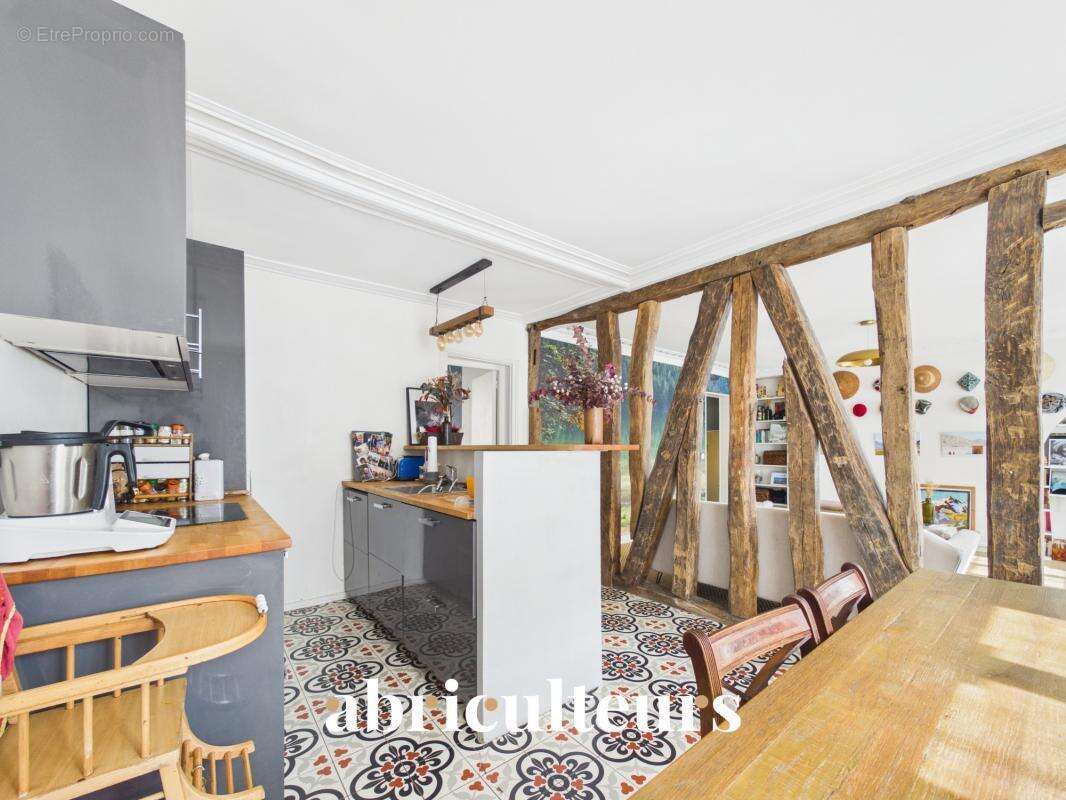 Appartement traversant en vente à Paris 18ème, limite Batignolles (75018) - photo 6