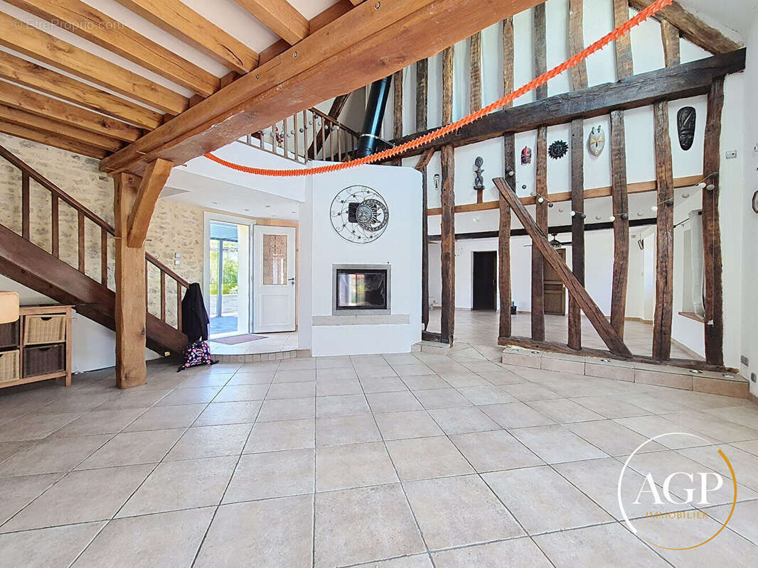 Maison Amilly, 5 chambres - photo 4