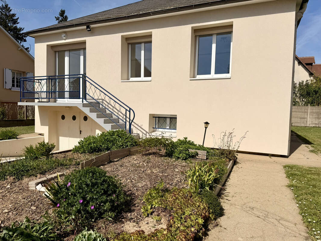 Maison à CLOYES-SUR-LE-LOIR