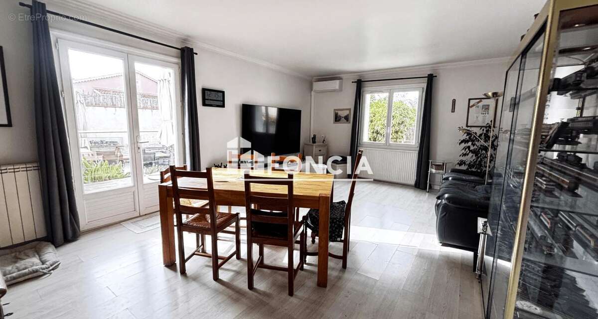 Maison à SIX-FOURS-LES-PLAGES