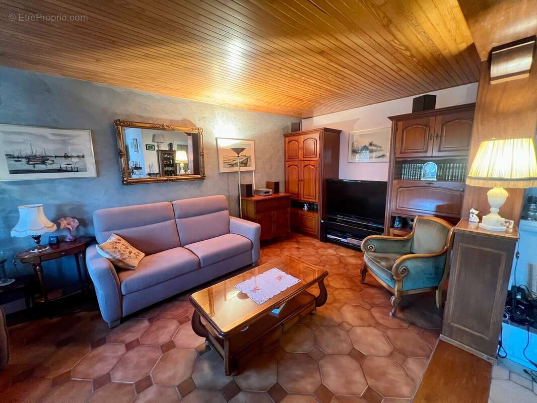 Maison à BRUYERES-LE-CHATEL