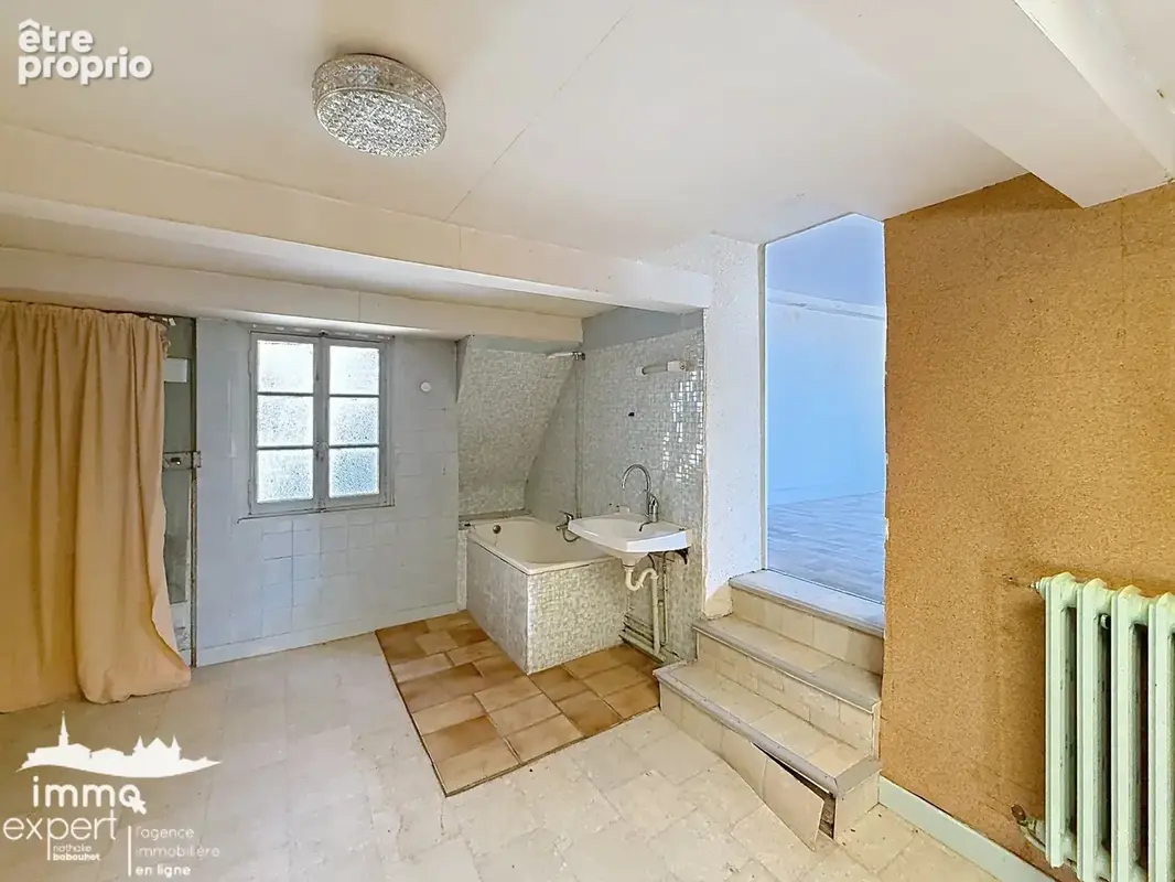 Mirecourt   maison de ville de 209 m2 à rénover entièrement - photo 15