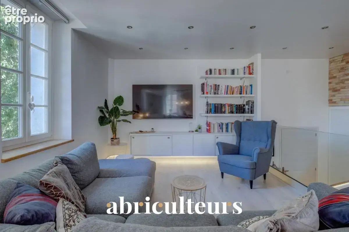 Spacieux appartement traversant de 103,72 m² en vente à Montauroux (83440) - photo 2