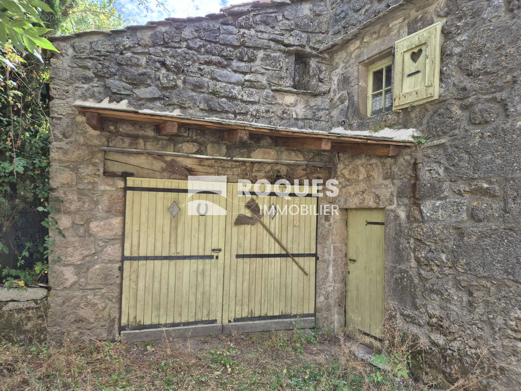 A VENDRE, 15 minutes LE CAYLAR, sur le plateau du Larzac, maison de caractére à rénover avec dépendance et jar - photo 25