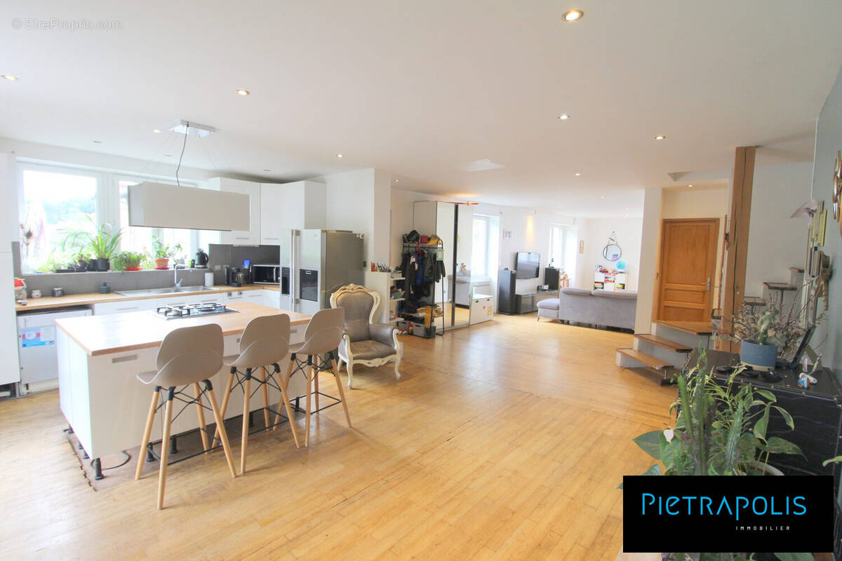 Maison à PONT-EVEQUE