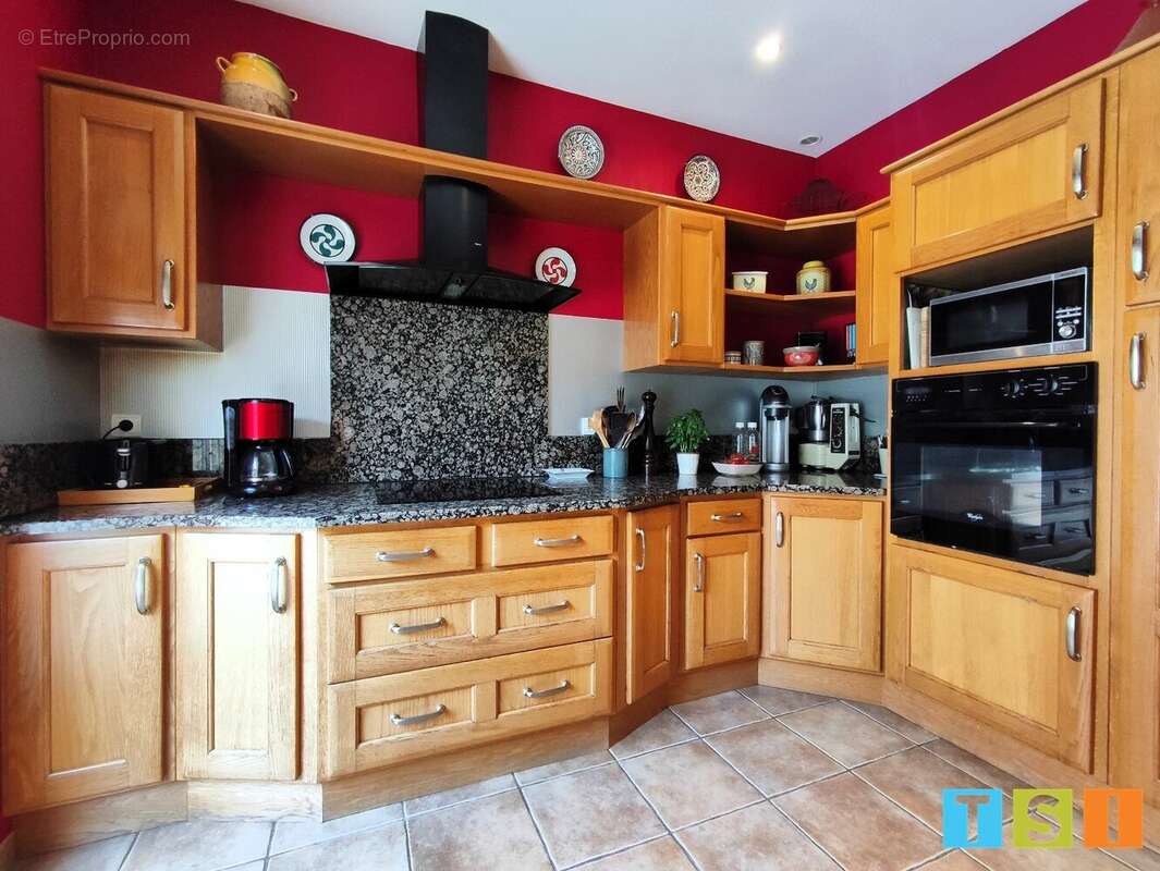 Maison à MONTREJEAU