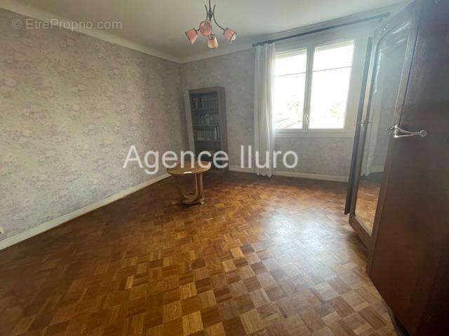 - maison t6 avec jardin et garage dans secteur recherche - - photo 10