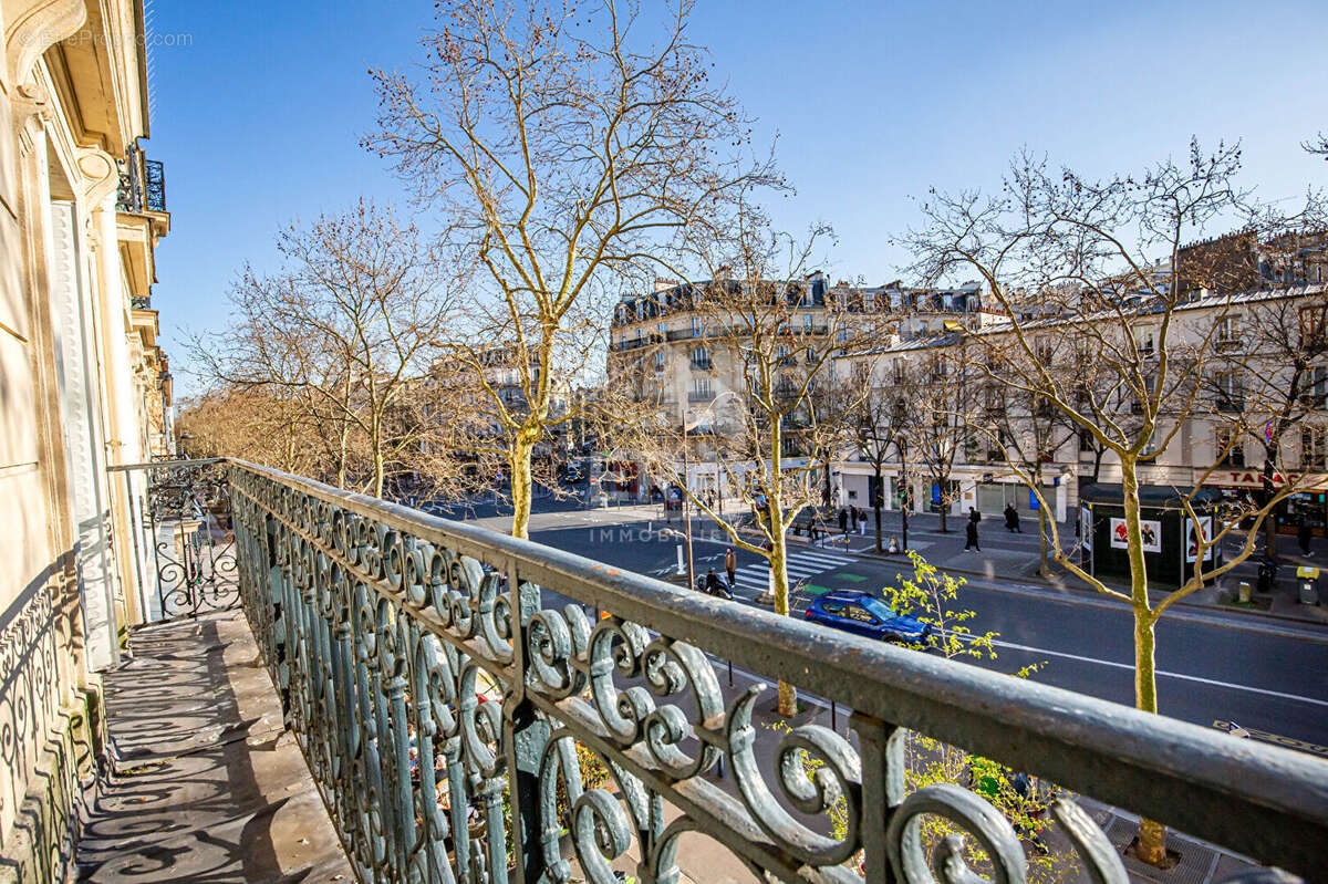 Appartement à PARIS-12E