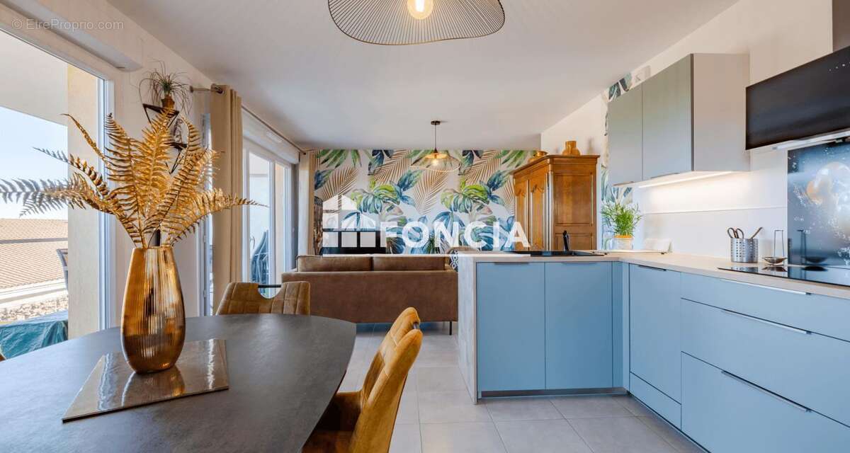 Appartement à COGOLIN