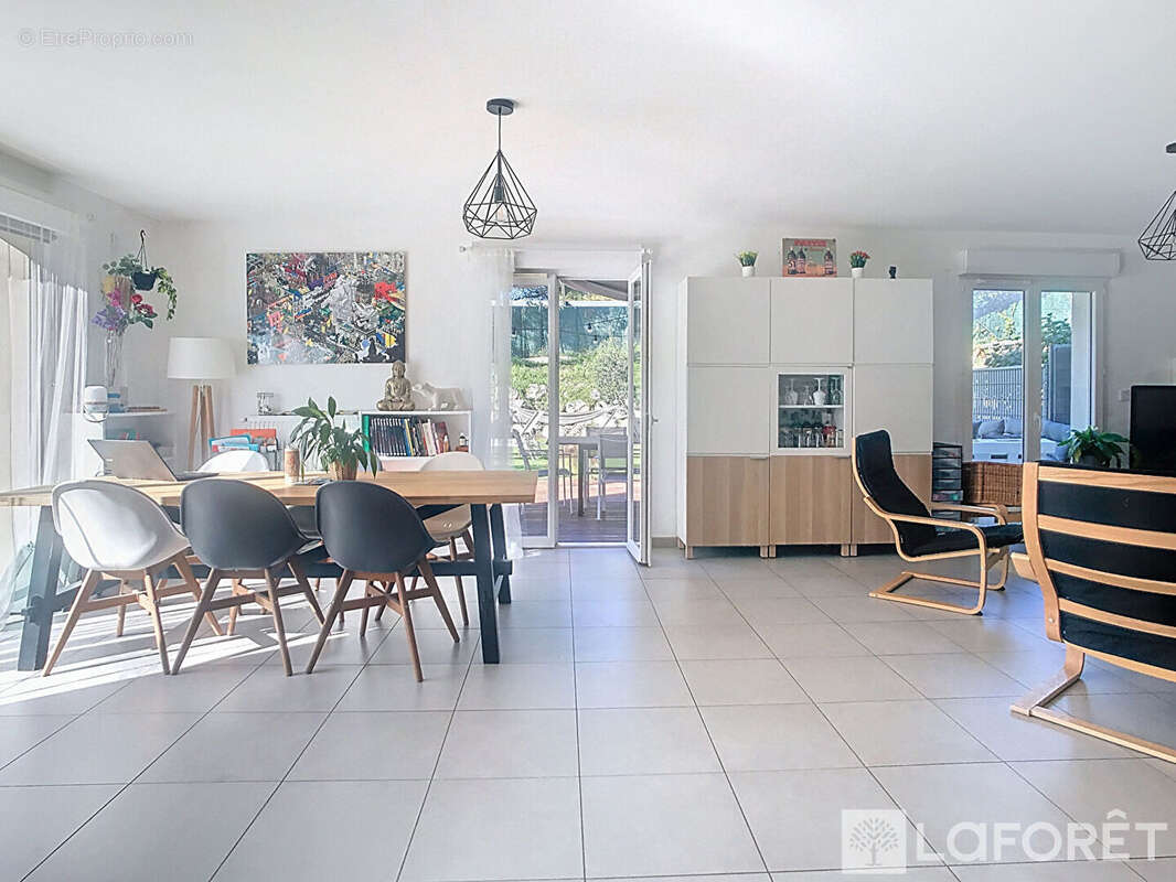 Maison à ENSUES-LA-REDONNE