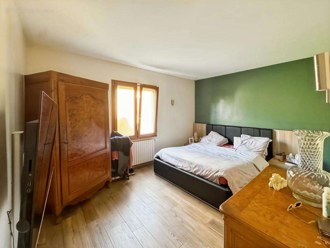 Maison à VAUX-SUR-SEINE