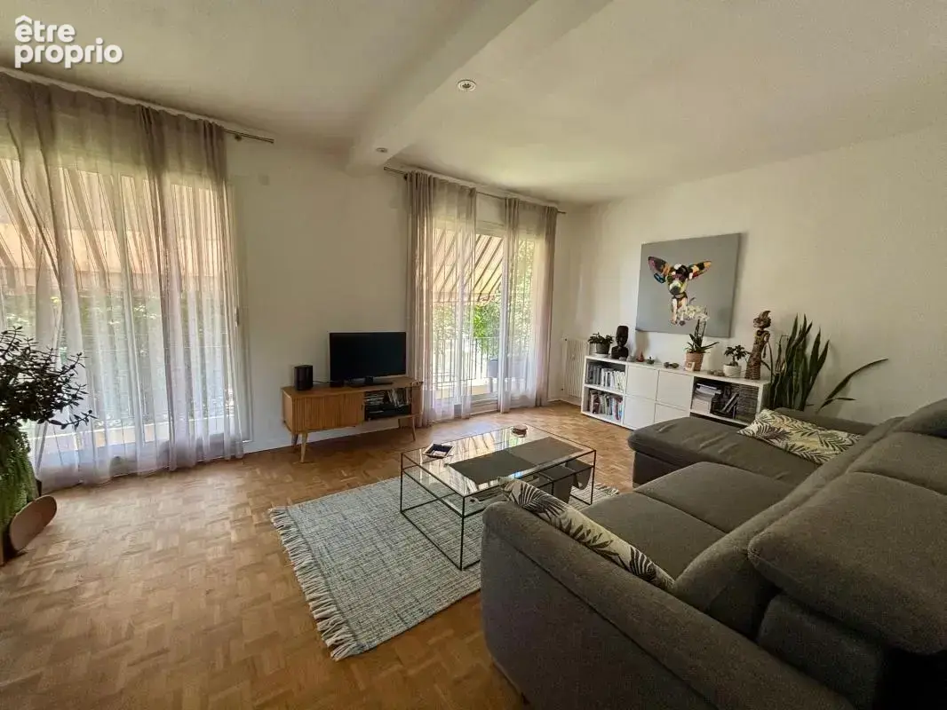 Coup de cœur assuré à Billère pour ce T3 lumineux, balcon,garage et cave - photo 4